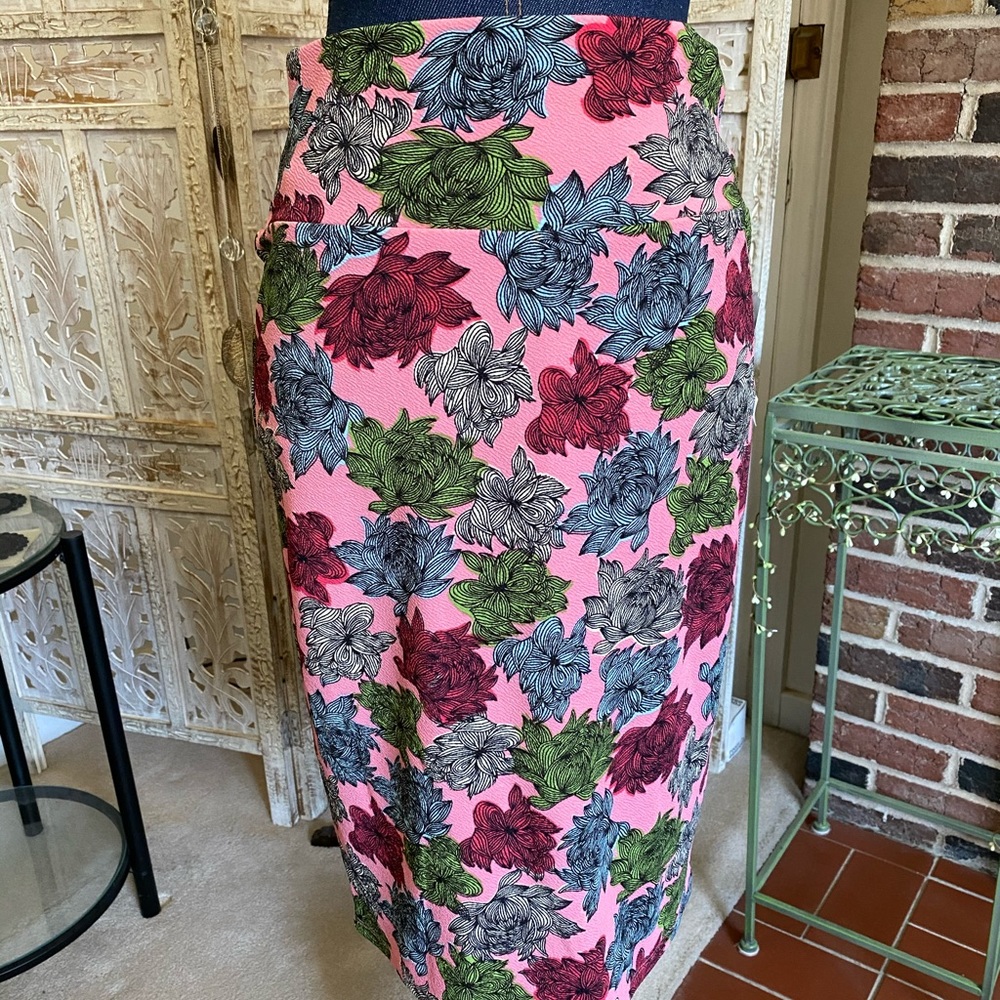 LuLaRoe Floral Cassie Skirt- NWT